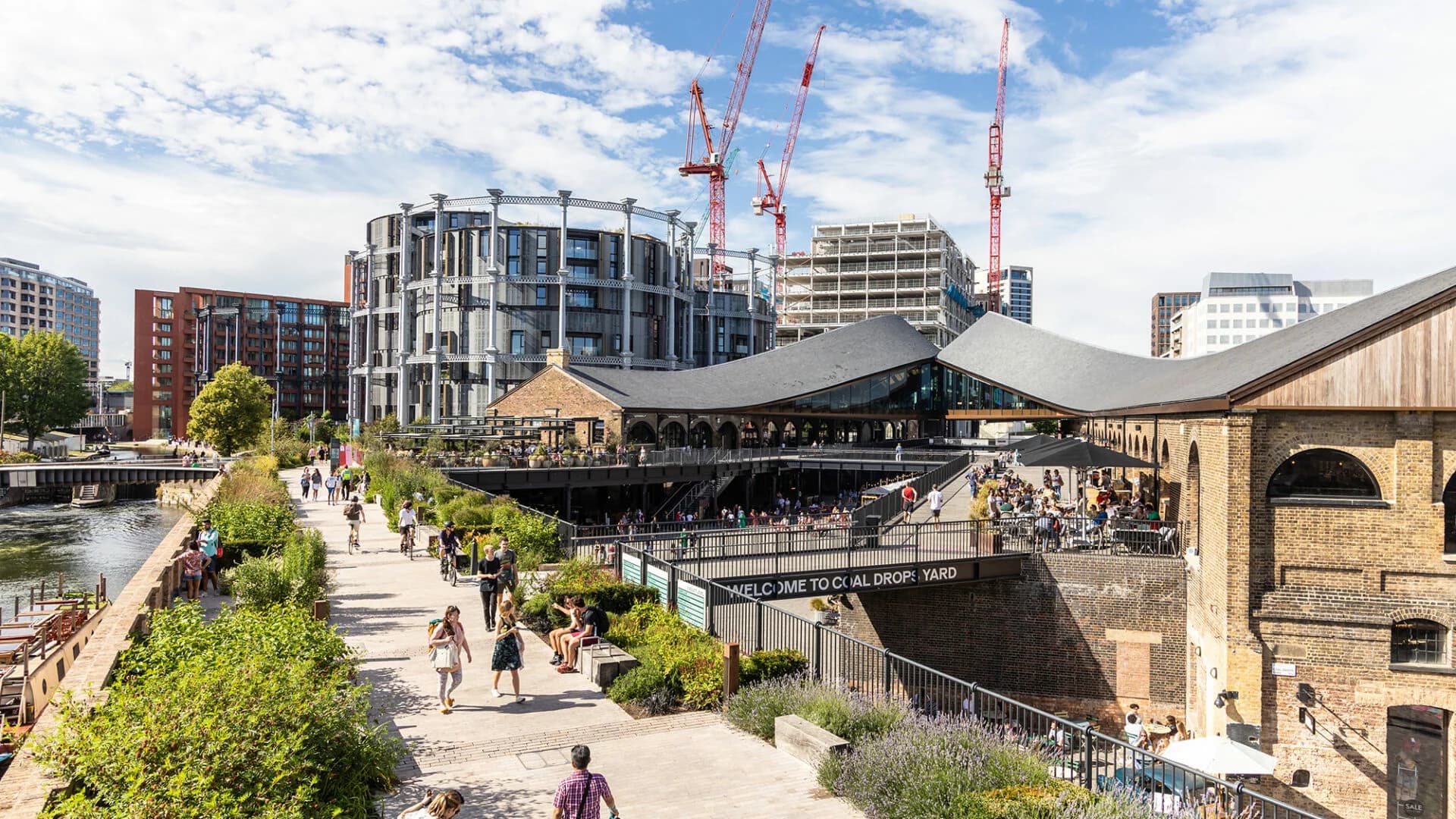 Discount luggage storage near King’s Cross Station